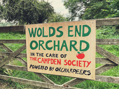 Wolds End Orchard sign